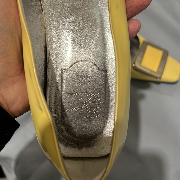 Roger Vivier Paris Shoes - Picture 3 of 9